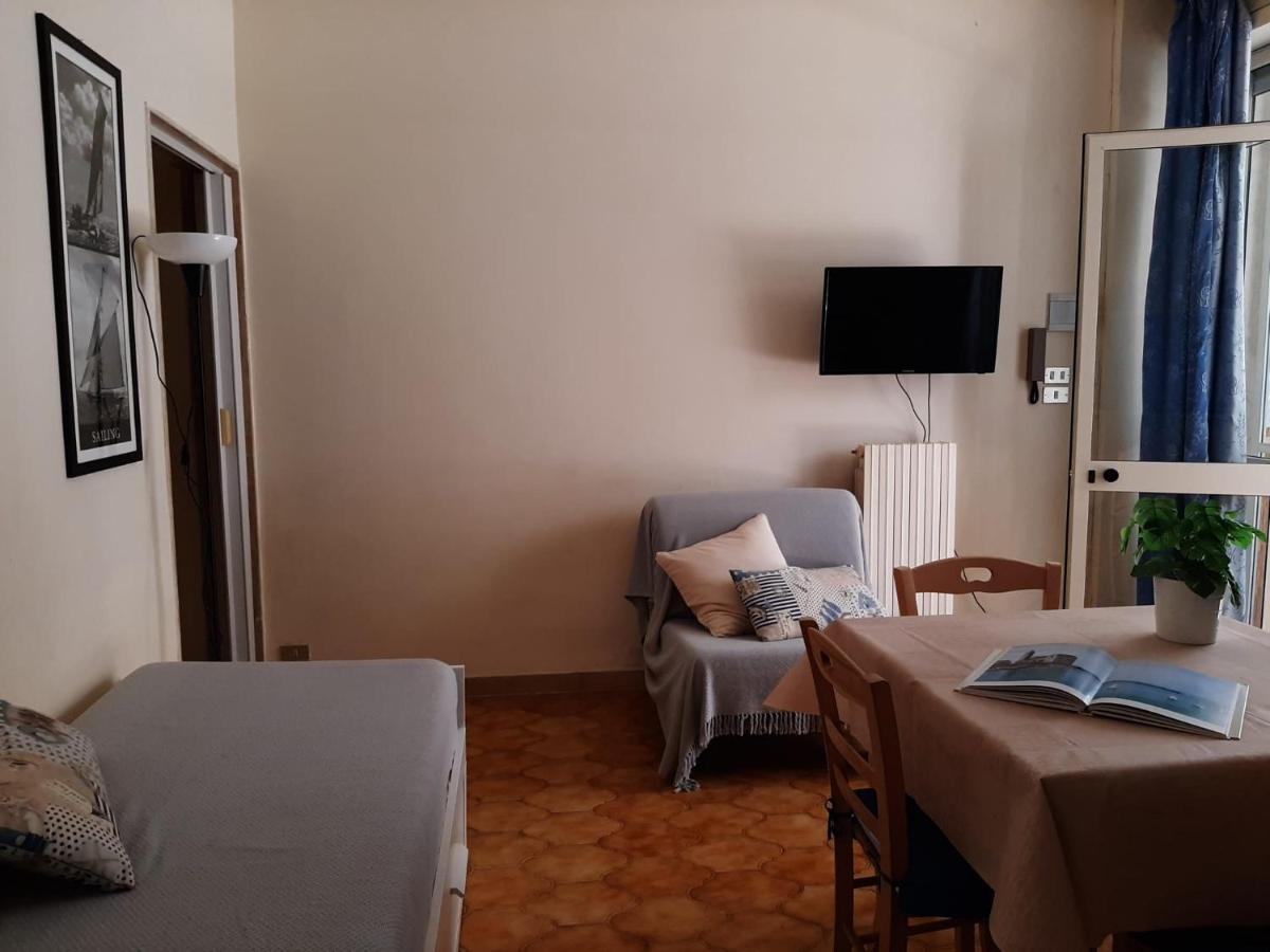 Le Barchette Villa San Cataldo  Buitenkant foto